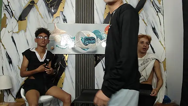 Czat XXX na żywo – VERY_HOT_GUYS