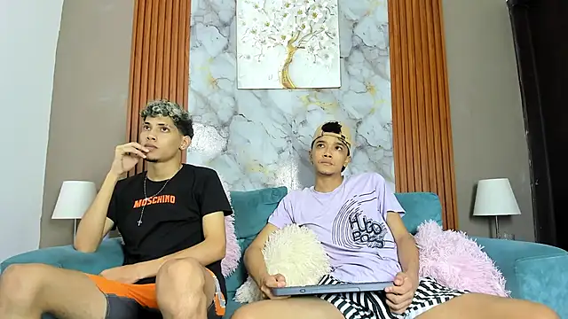 Czat XXX na żywo – YOUNG_BOYS_HELL