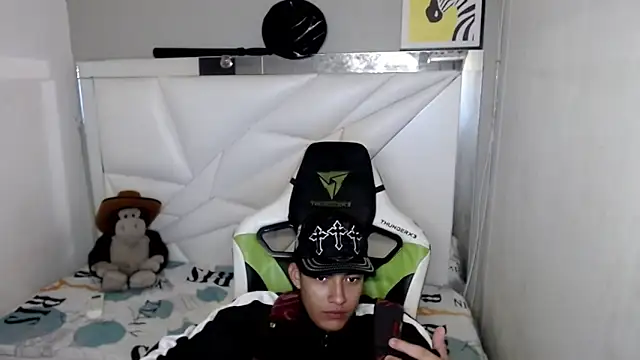 Czat XXX na żywo – Street_poemm_