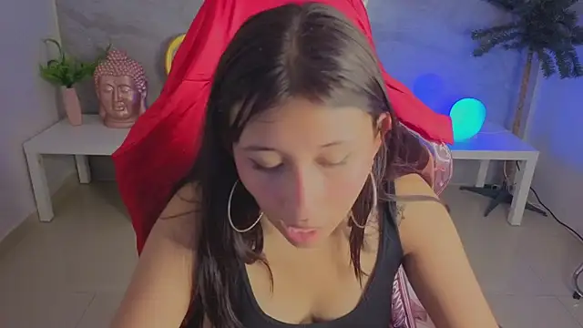 moraa_s' Live XXX Chat