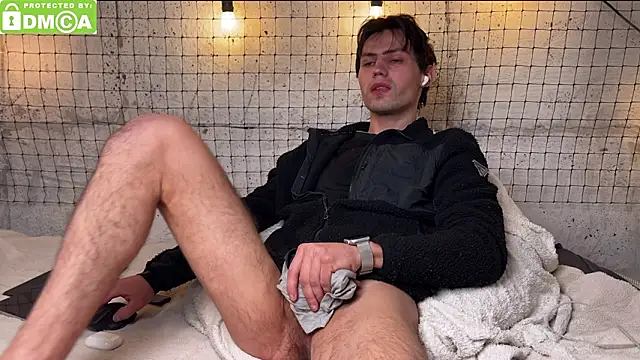 Daniel_Vibe: διαδικτυακό σόου στην κάμερα