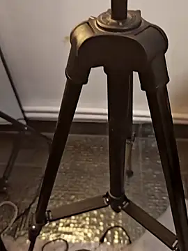 AvaSquirtMilf's Live XXX Chat