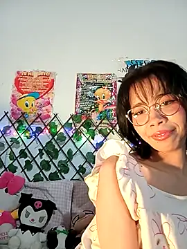 dolliette24 élő XXX-chatje