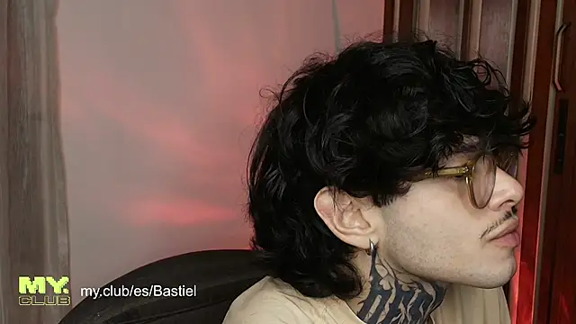 Chat XXX en directo de Bastiel_