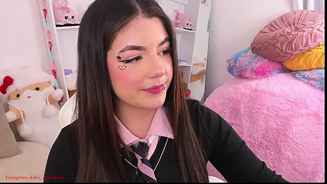 dolce_antonellaa élő XXX-chatje