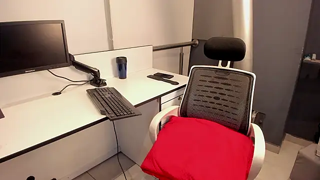 Scarlett_14_ élő XXX-chatje