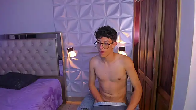 Christopher_Hunter Live XXX-Chat