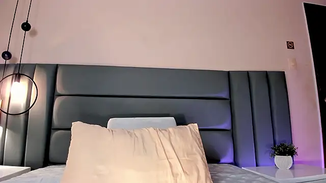 AnnaDenver élő XXX-chatje