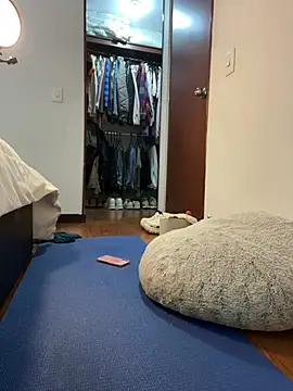 Belkaj élő XXX-chatje