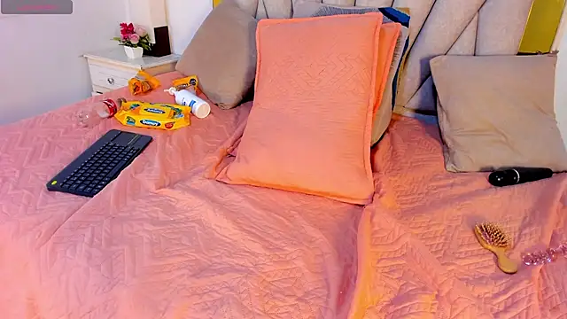 vahiolet_fuentes élő XXX-chatje