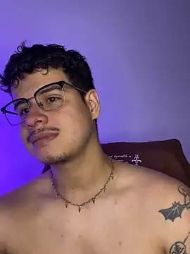 Chat +18 de BjornSteel ao vivo