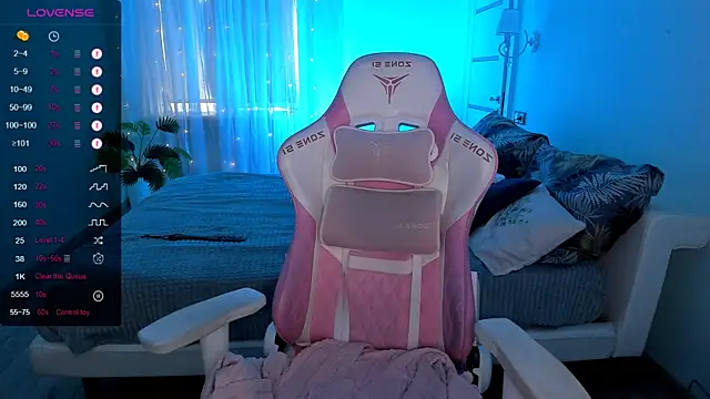 AnyaTaylor_ Live XXX-chat