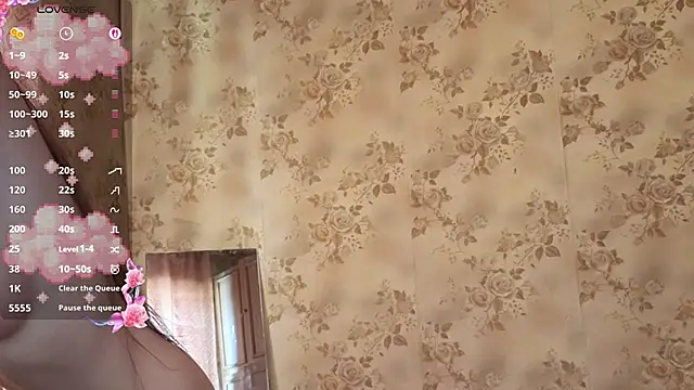 QutieDaSweet: απευθείας συνομιλία ΧΧΧ