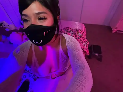 Onlypawzz's Live XXX Chat