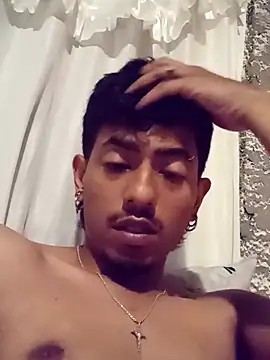 SkinniYamo Live XXX Chat