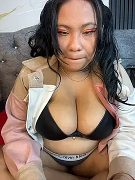 Sharon_fiire Chat XXX in diretta