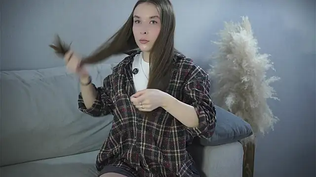 UshaDudney's Live XXX Chat