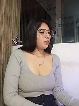 Czat XXX na żywo – Valk_submissive