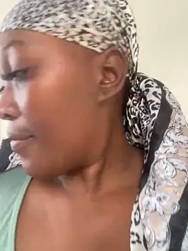 Czat XXX na żywo – Cardiebae89