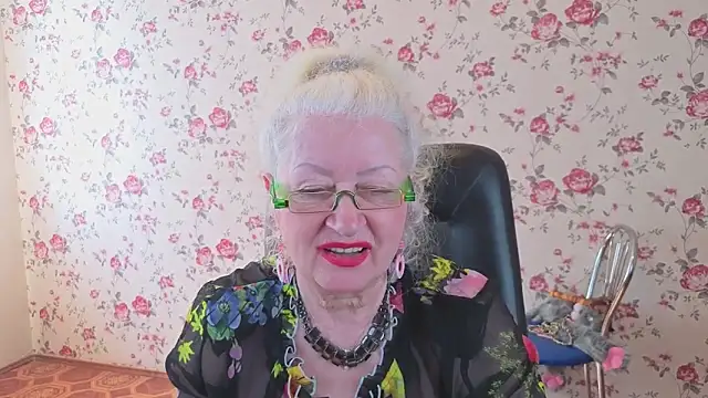 Chat +18 de Maya_Mayflower ao vivo