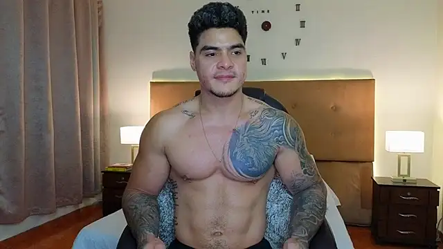 Онлайн чат XXX Steven_Velez