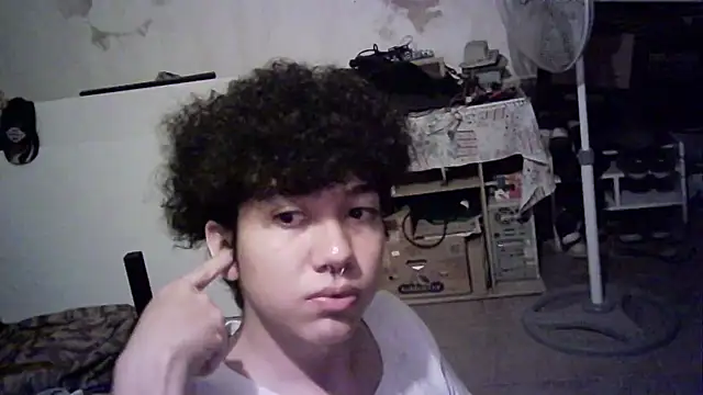 Emv2's Live XXX Chat