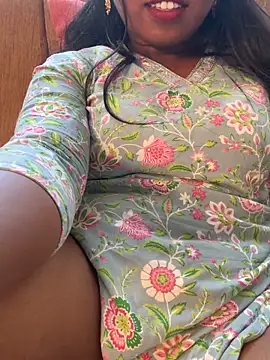 Chat +18 de Dhiyapink ao vivo