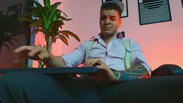 Show de ALPHA_DOMINUS_ na webcam