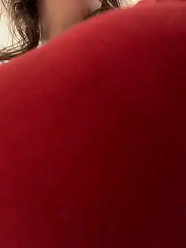 Almmaxxxx Adlı Modelin Canlı XXX Sohbeti