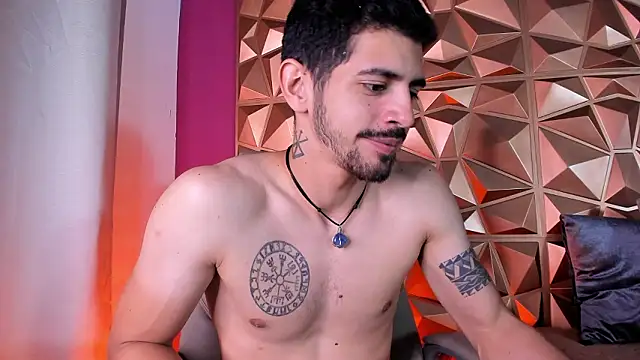 AlejandroStormm Live XXX-chat