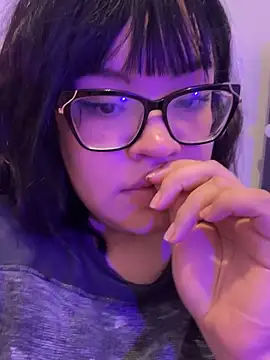 Emily_Taylor2's Webcam Show