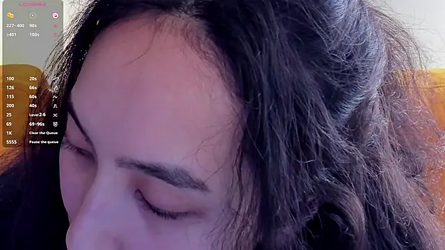 FlirtyAuraのライブXXXチャット