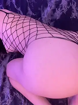 XXX chat uživo modela candy_deluxe