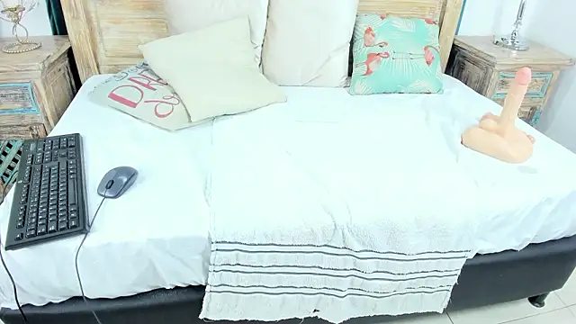 Cassandra_Armani's Live XXX Chat