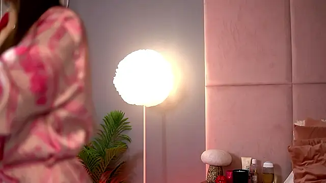 AlmaLuv's Live XXX Chat