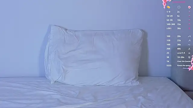 Lianaughtybaker's Live XXX Chat