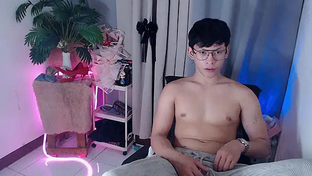 pinkcock_froi2305's Live XXX Chat