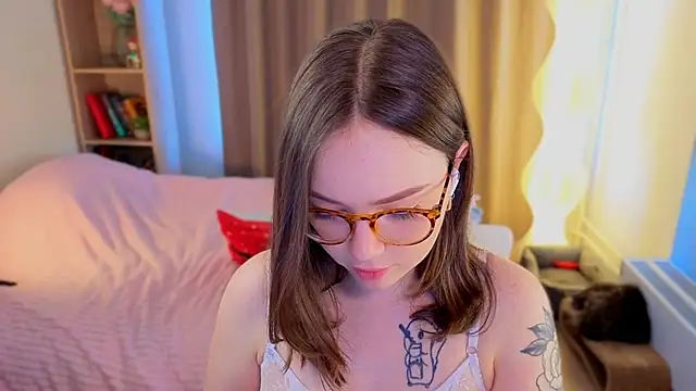 دردشة MilenaSaint الجنسية المباشرة