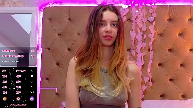 CoraVex's Live XXX Chat