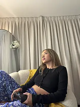 Irina_Grant Show in webcam