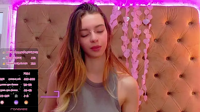 CoraVexのライブXXXチャット