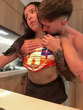 Tomas_Olivia Chat XXX in diretta