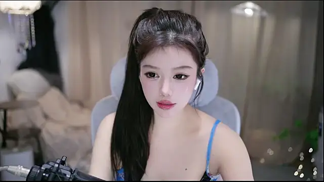 Cecily Chat XXX live