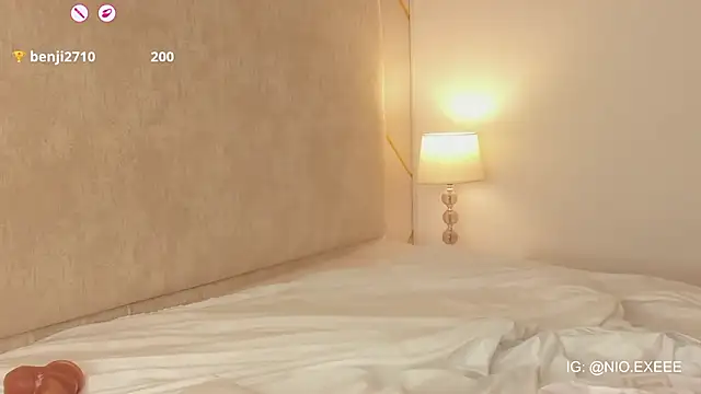 Nioki_ 在線直播表演