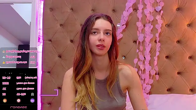 CoraVex's Live XXX Chat