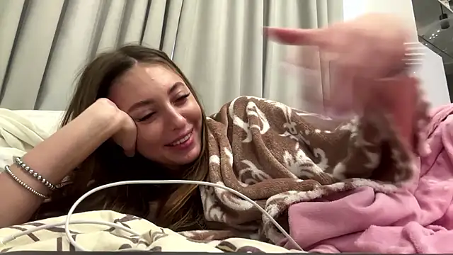 selena_favn Webcam-Show