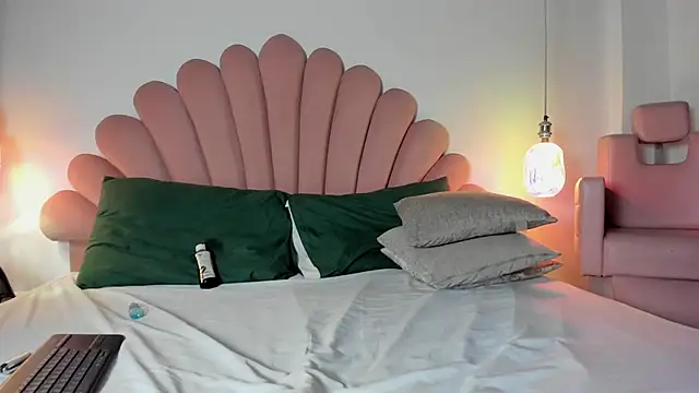 แชท XXX สดของ SabrinaVantress