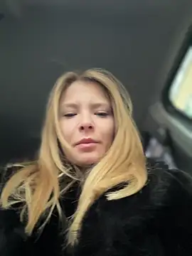 AnastasiaAniess élő XXX-chatje