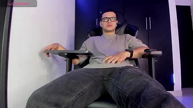 Liam_Mateoのウェブカメラショー