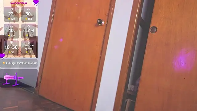 XXX chat uživo modela Miah_Stewart